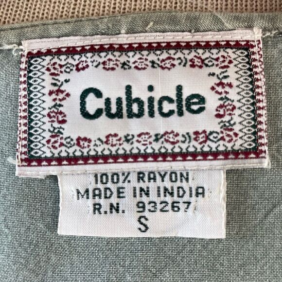 Cubicle Button Down Tunic Top Size S EUC - Picture 6 of 6